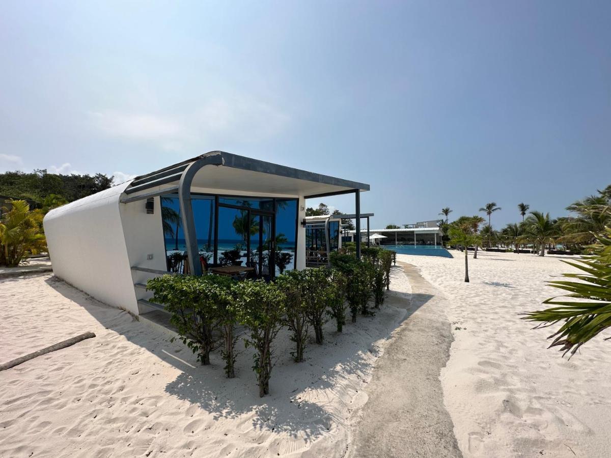 The One 4* Pagoda Beach