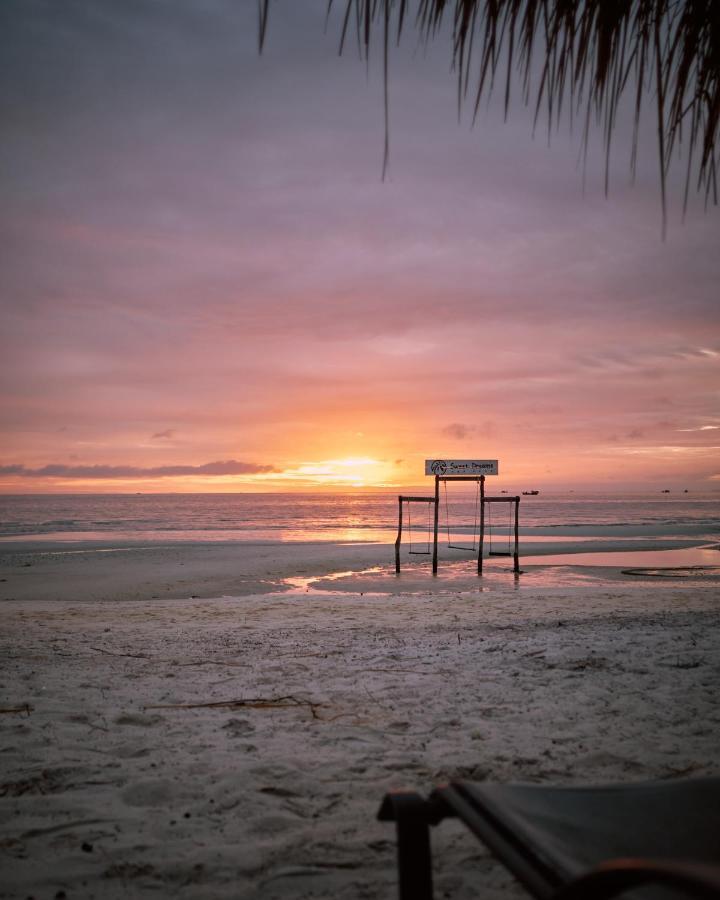 The One 4* Pagoda Beach