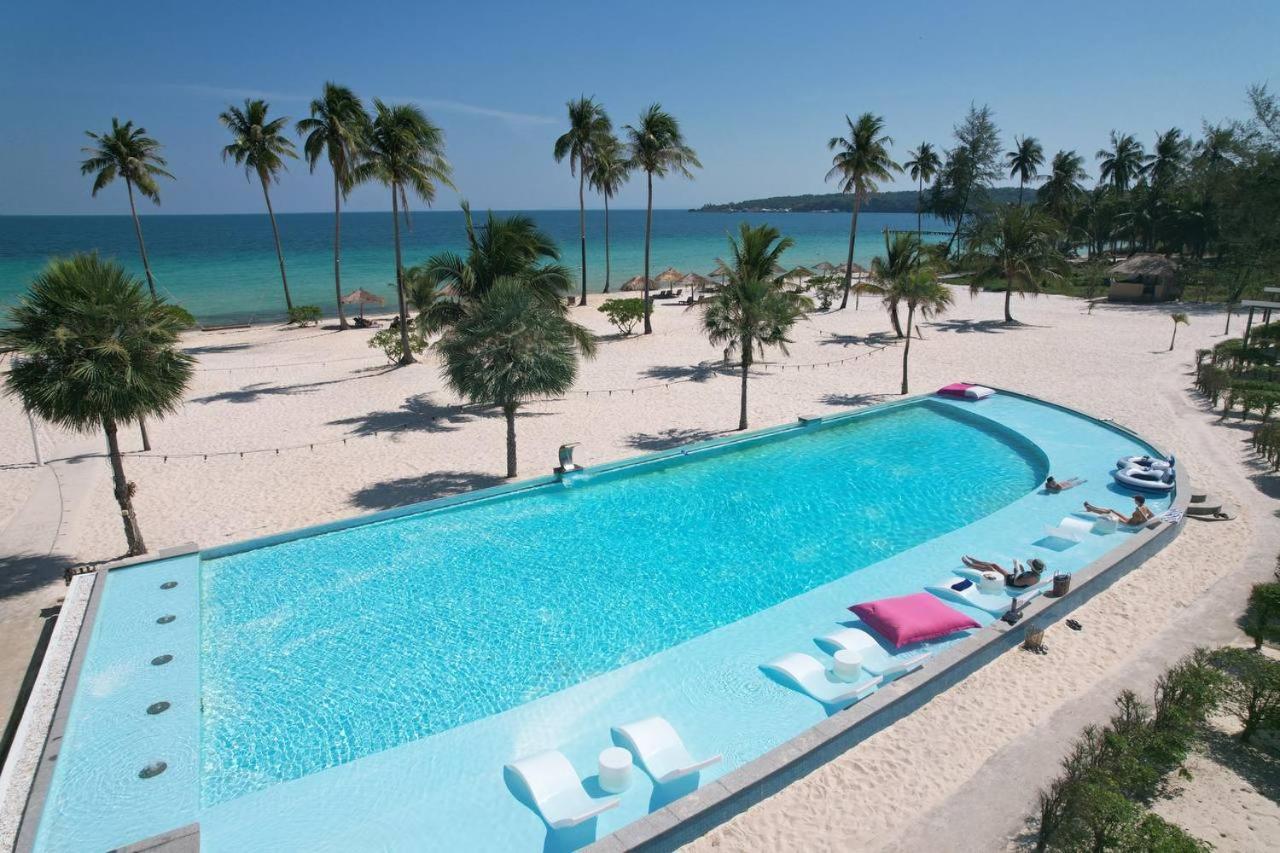 The One 4* Pagoda Beach